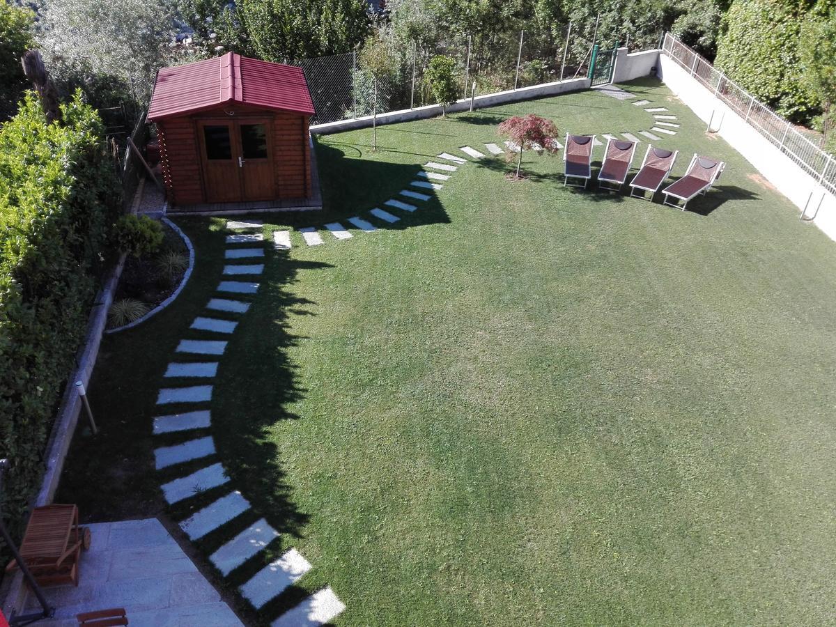 Eden Bed & Breakfast กันโนบีโอ ภายนอก รูปภาพ