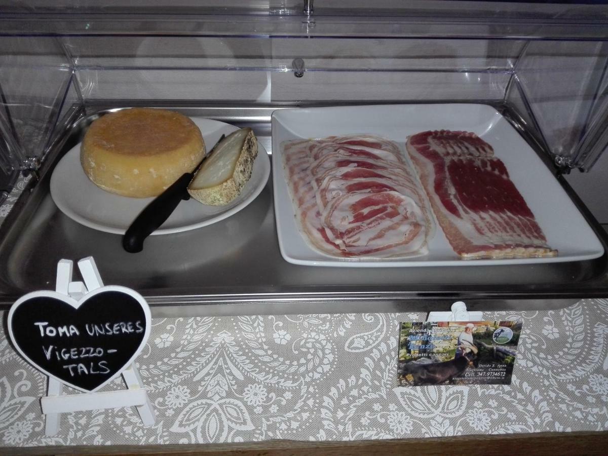Eden Bed & Breakfast กันโนบีโอ ภายนอก รูปภาพ